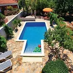 With Swimming Pool Vela Luka, Korcula - 23684 شقة فيلا لوكا