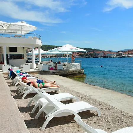 With Swimming Pool Vela Luka, Korcula - 23684 شقة فيلا لوكا
